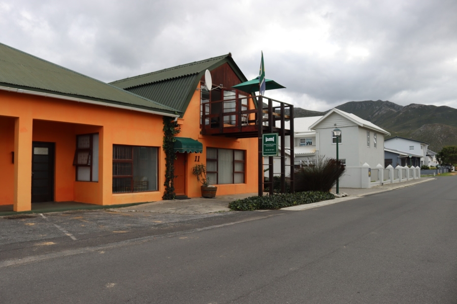7 Bedroom Property for Sale in Kleinmond Western Cape
